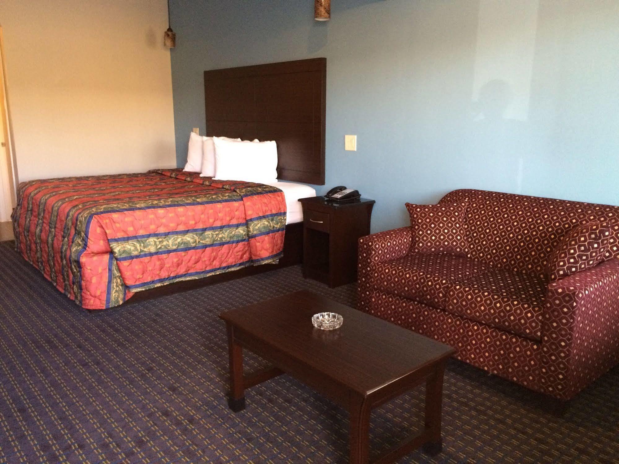 Classic Inn & Suites Хъмбъл Екстериор снимка