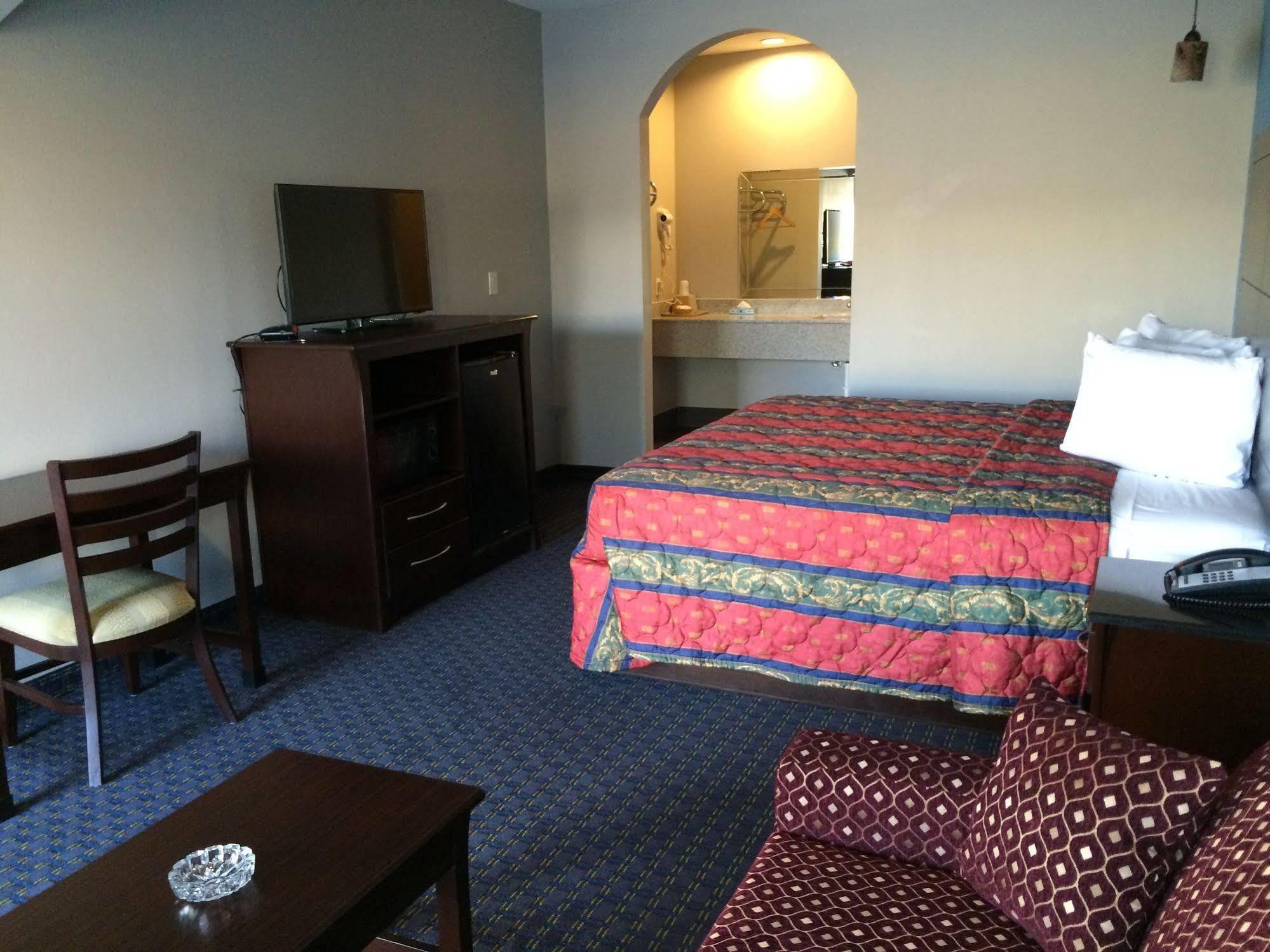 Classic Inn & Suites Хъмбъл Екстериор снимка