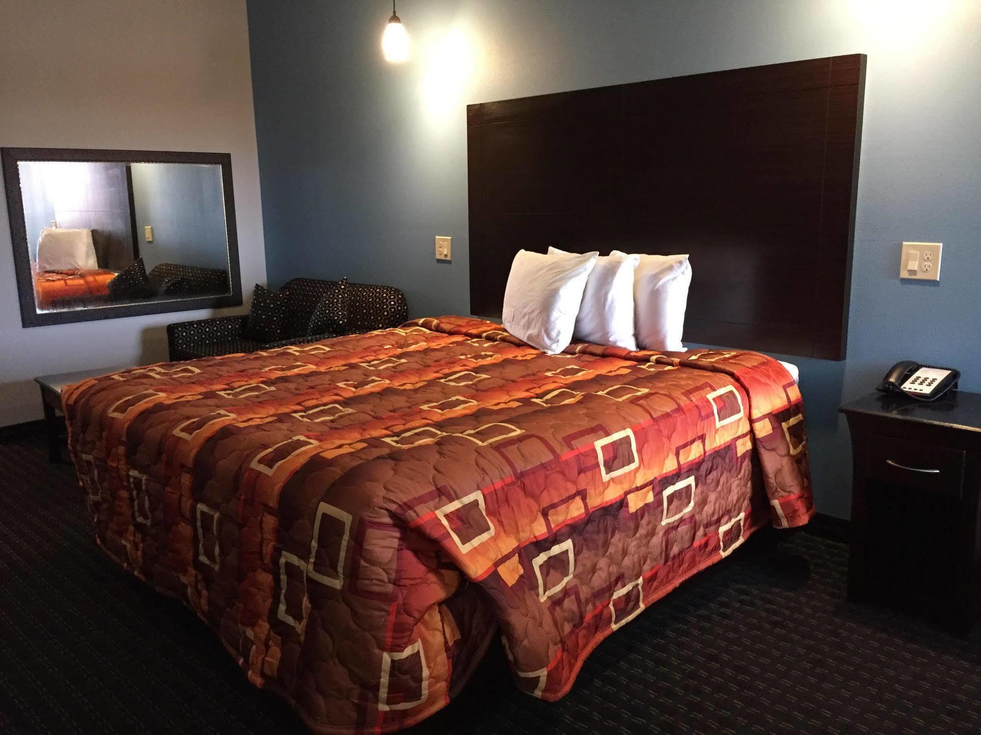 Classic Inn & Suites Хъмбъл Екстериор снимка